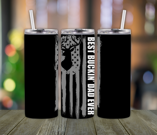 American Deer Dad Tumbler – 20oz Flag & Buck Hunting Cup | Patriotic Gift for Outdoorsy Dads, Hunters & Country Men
