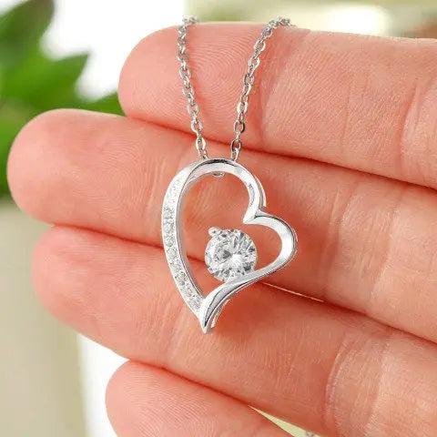 To My Mom- Classic Heart Necklace