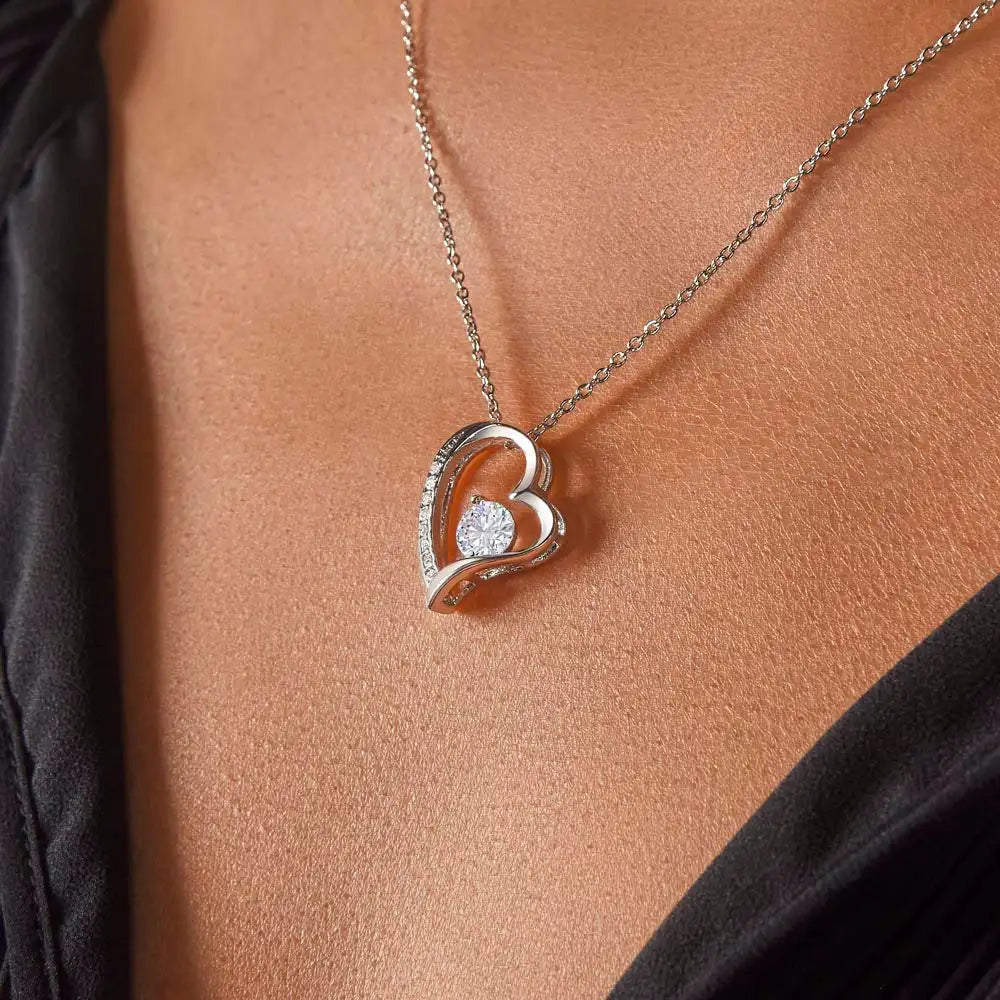 To My Mom- Classic Heart Necklace